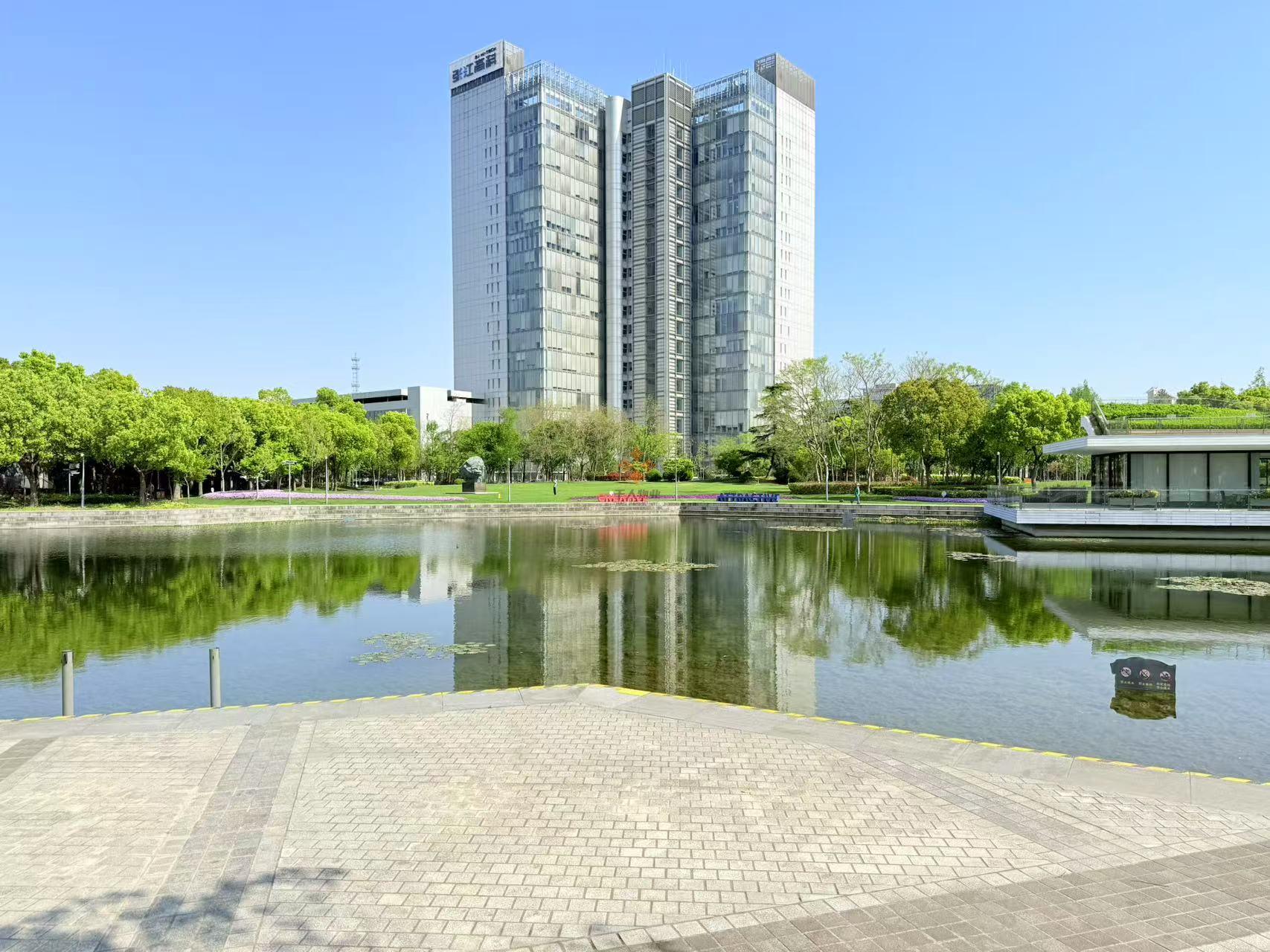 浦東 張江大廈 2000平米 簡裝